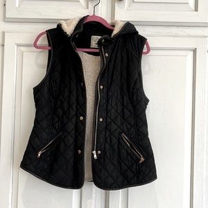 Ci Sono Fleece Lined Vest with Hood & Side Buckles